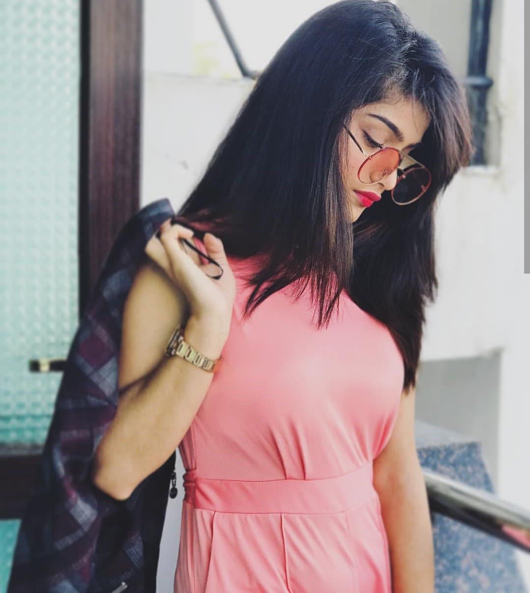 aarohi escort service